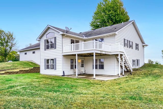 7030 Dahlgren Road, Chaska, MN 55318