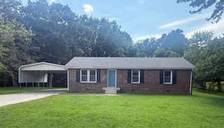 504 Overton Dr, Clarksville, TN 37042