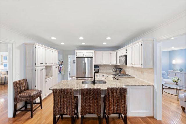 2197 Taborlake Circle, Lexington, KY 40502