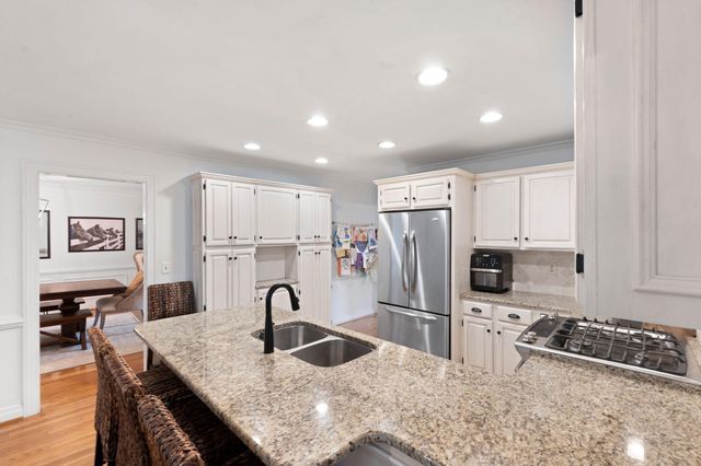 2197 Taborlake Circle, Lexington, KY 40502