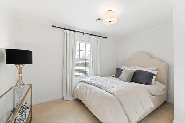 2197 Taborlake Circle, Lexington, KY 40502