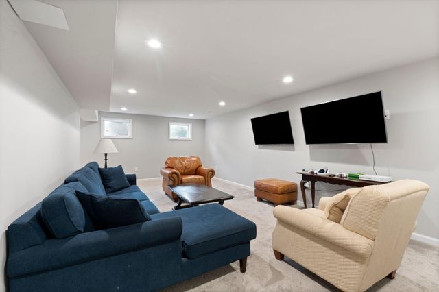 2197 Taborlake Circle, Lexington, KY 40502