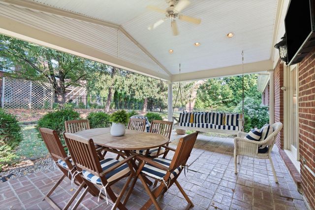 2197 Taborlake Circle, Lexington, KY 40502