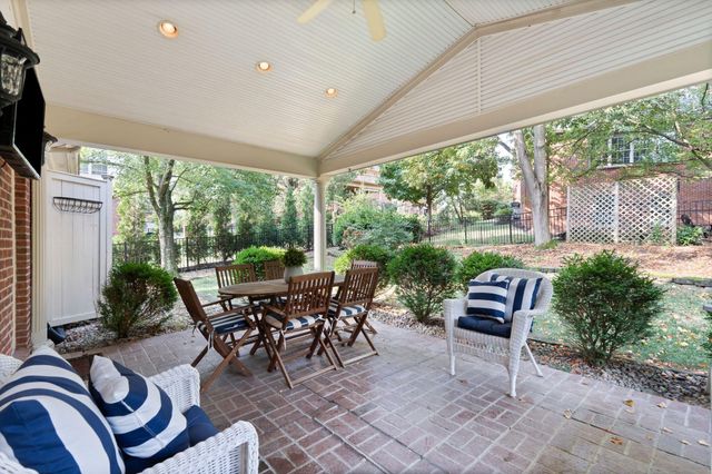 2197 Taborlake Circle, Lexington, KY 40502