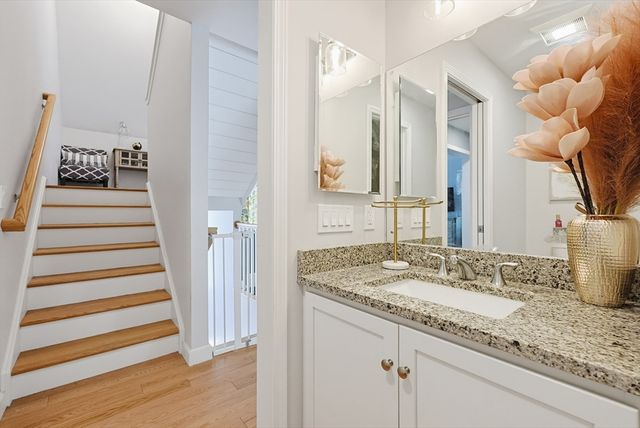 7 Tabor Rd, Uxbridge, MA 01569