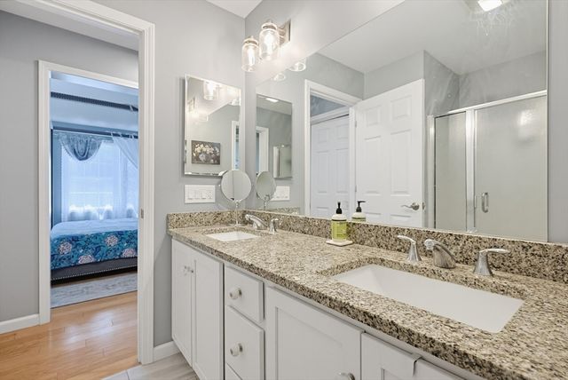 7 Tabor Rd, Uxbridge, MA 01569