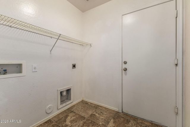 11566 W PURDUE Avenue, Youngtown, AZ 85363