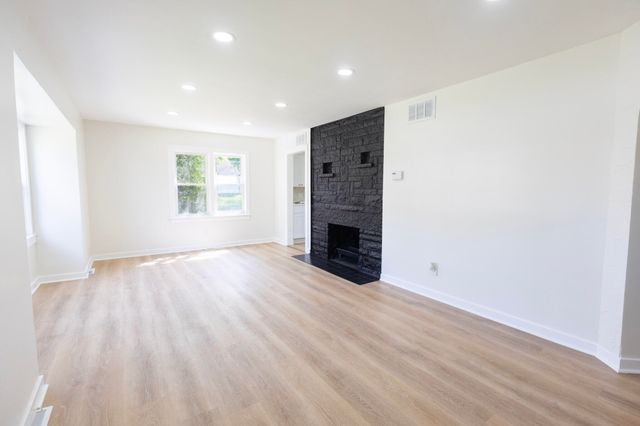 11105 W 105th Place, St. John, IN 46373