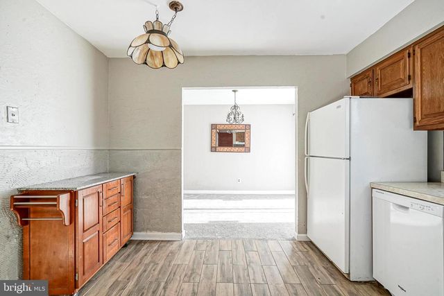 30 TOOL LN, Williamstown, NJ 08094