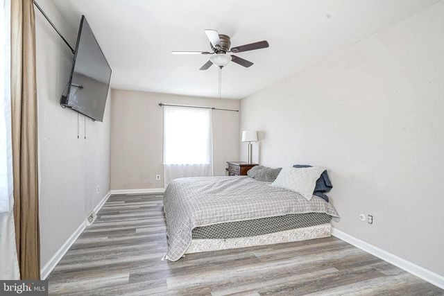 30 TOOL LN, Williamstown, NJ 08094