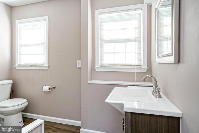 30 TOOL LN, Williamstown, NJ 08094