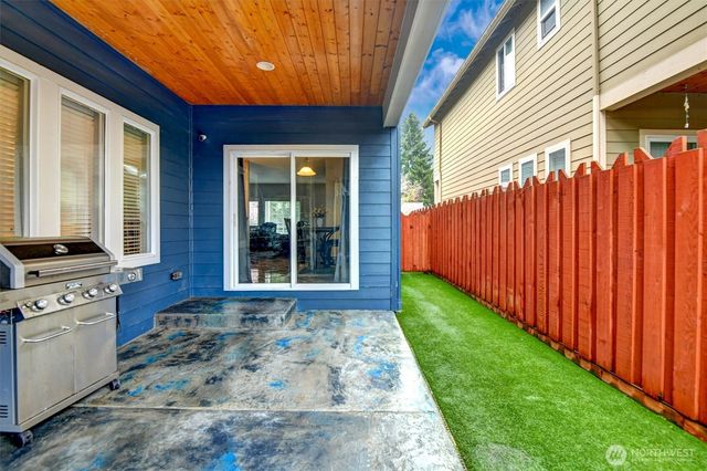 7402 Olympic Drive, Everett, WA 98203