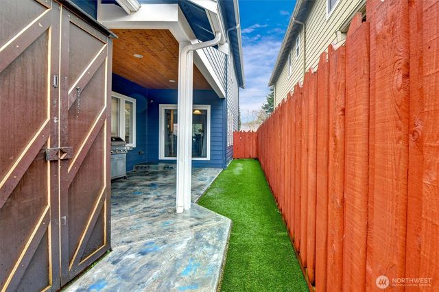 7402 Olympic Drive, Everett, WA 98203