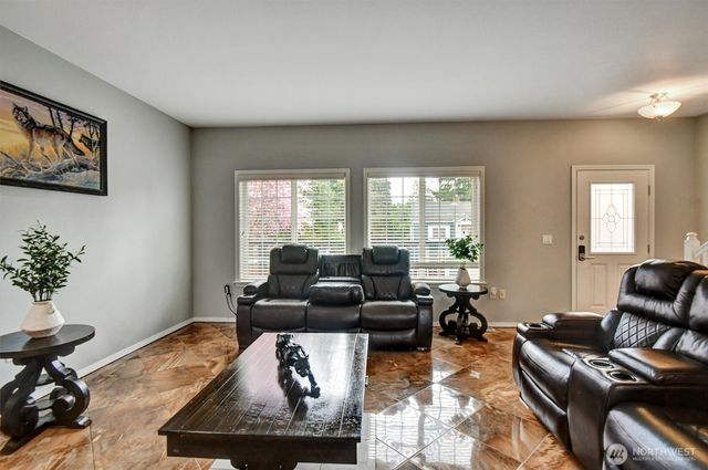 7402 Olympic Drive, Everett, WA 98203