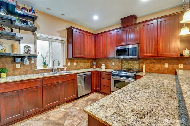 7402 Olympic Drive, Everett, WA 98203