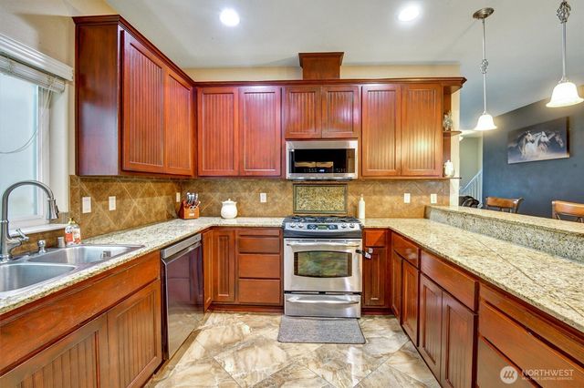 7402 Olympic Drive, Everett, WA 98203