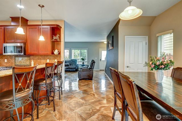 7402 Olympic Drive, Everett, WA 98203