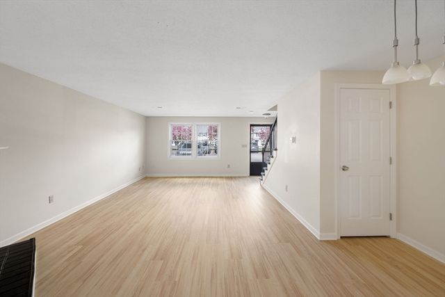 728 Auburn St D4, Whitman, MA 02382