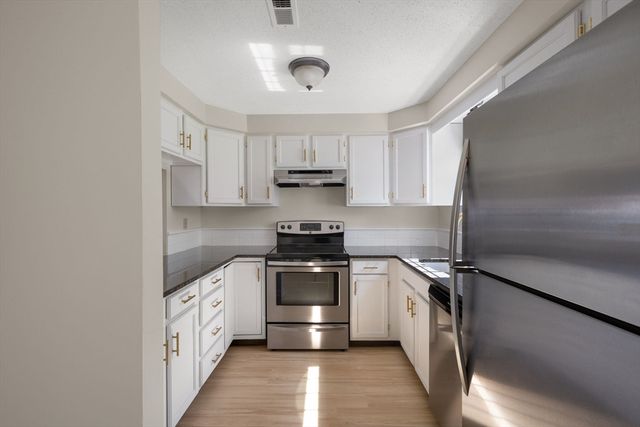 728 Auburn St D4, Whitman, MA 02382