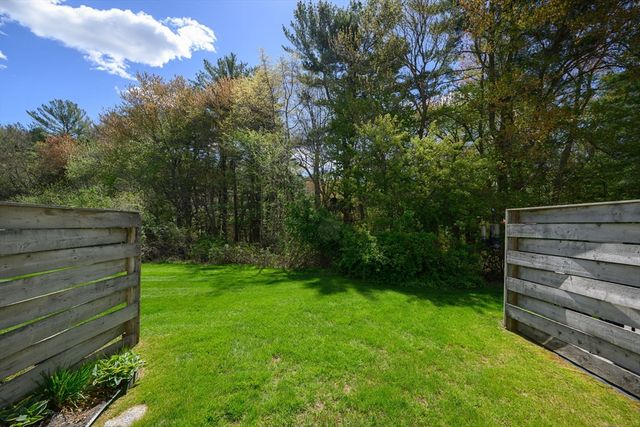 728 Auburn St D4, Whitman, MA 02382