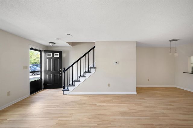 728 Auburn St D4, Whitman, MA 02382
