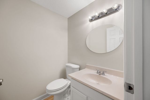 728 Auburn St D4, Whitman, MA 02382