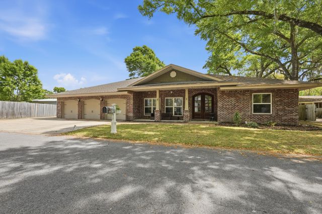 1223 Twin Bay Drive, Fort Walton Beach, FL 32547