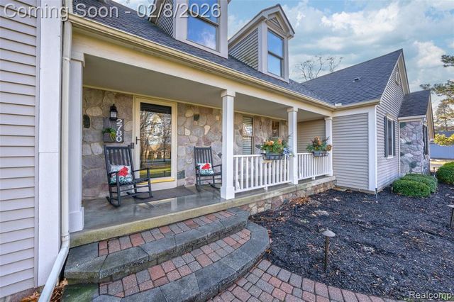 2780 Airport Road, Waterford, MI 48329