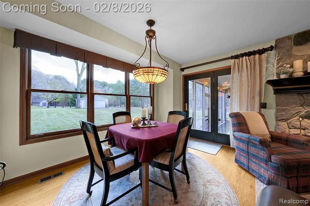 2780 Airport Road, Waterford, MI 48329