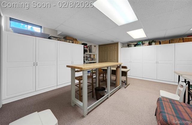 2780 Airport Road, Waterford, MI 48329