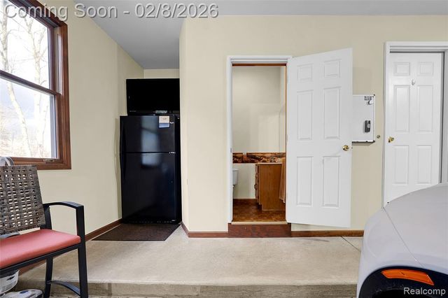 2780 Airport Road, Waterford, MI 48329