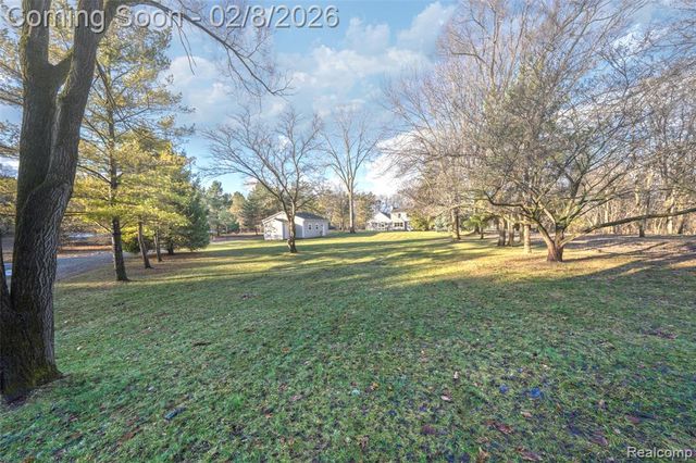 2780 Airport Road, Waterford, MI 48329