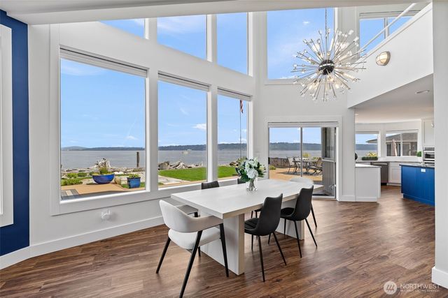 6779 Columbia Beach Drive, Clinton, WA 98236