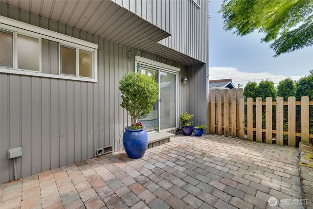 6779 Columbia Beach Drive, Clinton, WA 98236