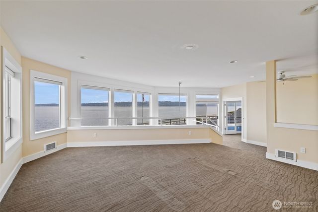 6779 Columbia Beach Drive, Clinton, WA 98236