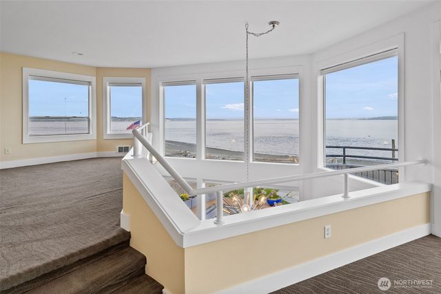 6779 Columbia Beach Drive, Clinton, WA 98236
