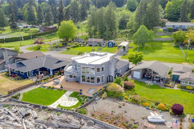 6779 Columbia Beach Drive, Clinton, WA 98236
