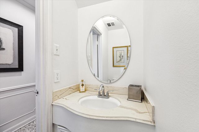 1880 Saxony Lane, Houston, TX 77058