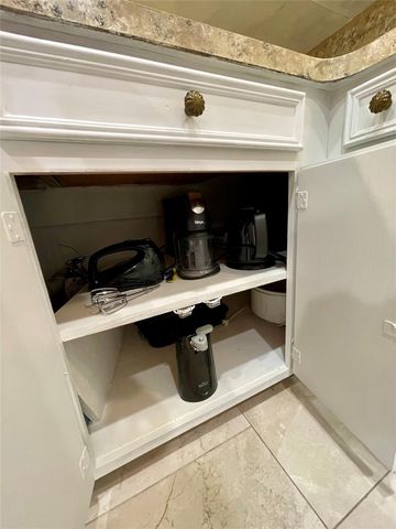 1880 Saxony Lane, Houston, TX 77058