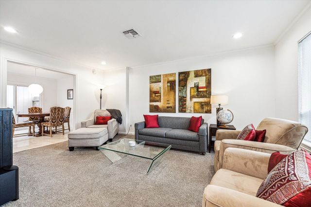 1880 Saxony Lane, Houston, TX 77058