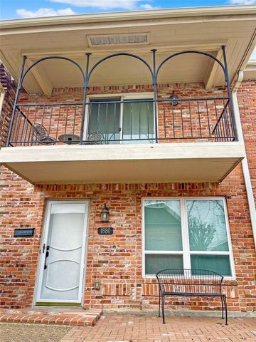 1880 Saxony Lane, Houston, TX 77058