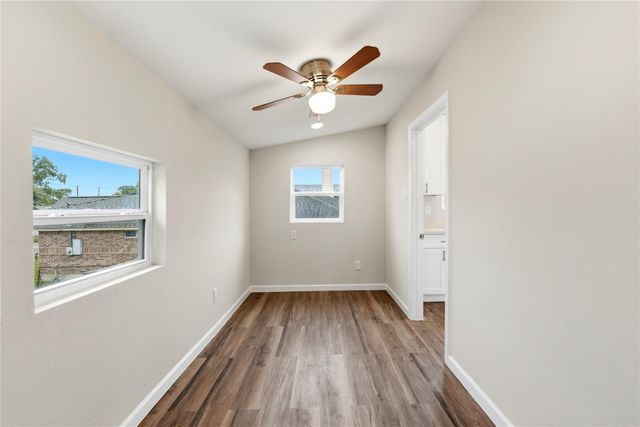 7010 Brownsville Street, Houston, TX 77020