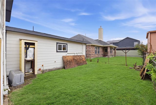 7010 Brownsville Street, Houston, TX 77020