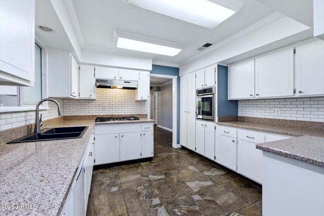 7750 N 17TH Drive, Phoenix, AZ 85021