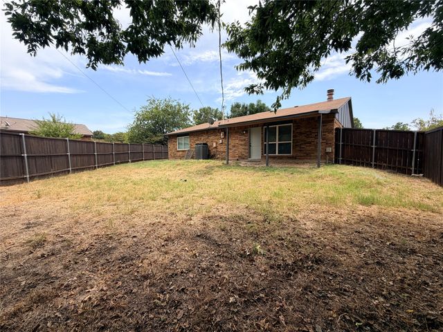 124 W Way Drive, Allen, TX 75002