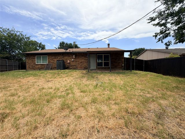 124 W Way Drive, Allen, TX 75002