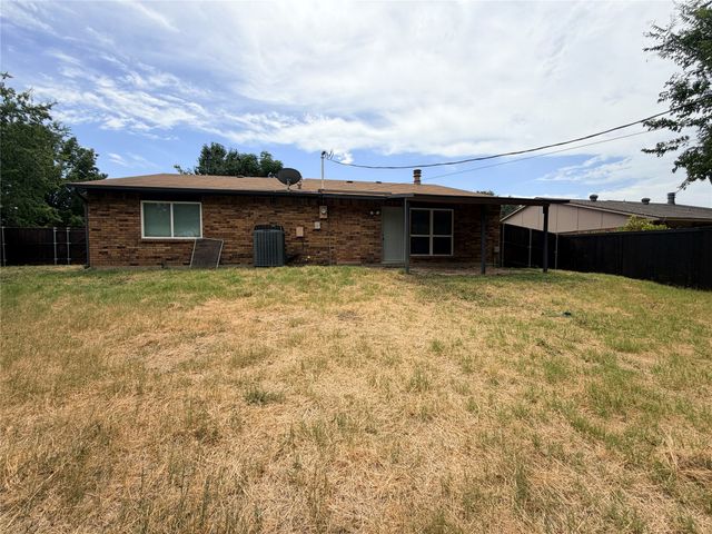 124 W Way Drive, Allen, TX 75002
