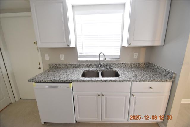 705 2ND AVENUE NW A, Ruskin, FL 33570