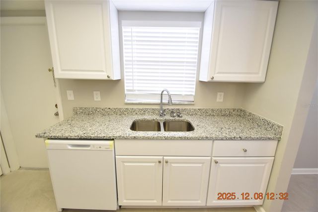 705 2ND AVENUE NW A, Ruskin, FL 33570