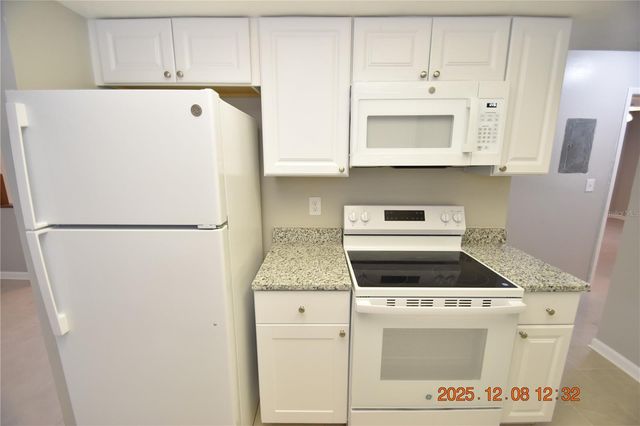 705 2ND AVENUE NW A, Ruskin, FL 33570